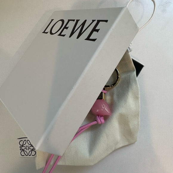 LOEWE flamingo charm in acetate and classic calfskin - Picture 4 of 7